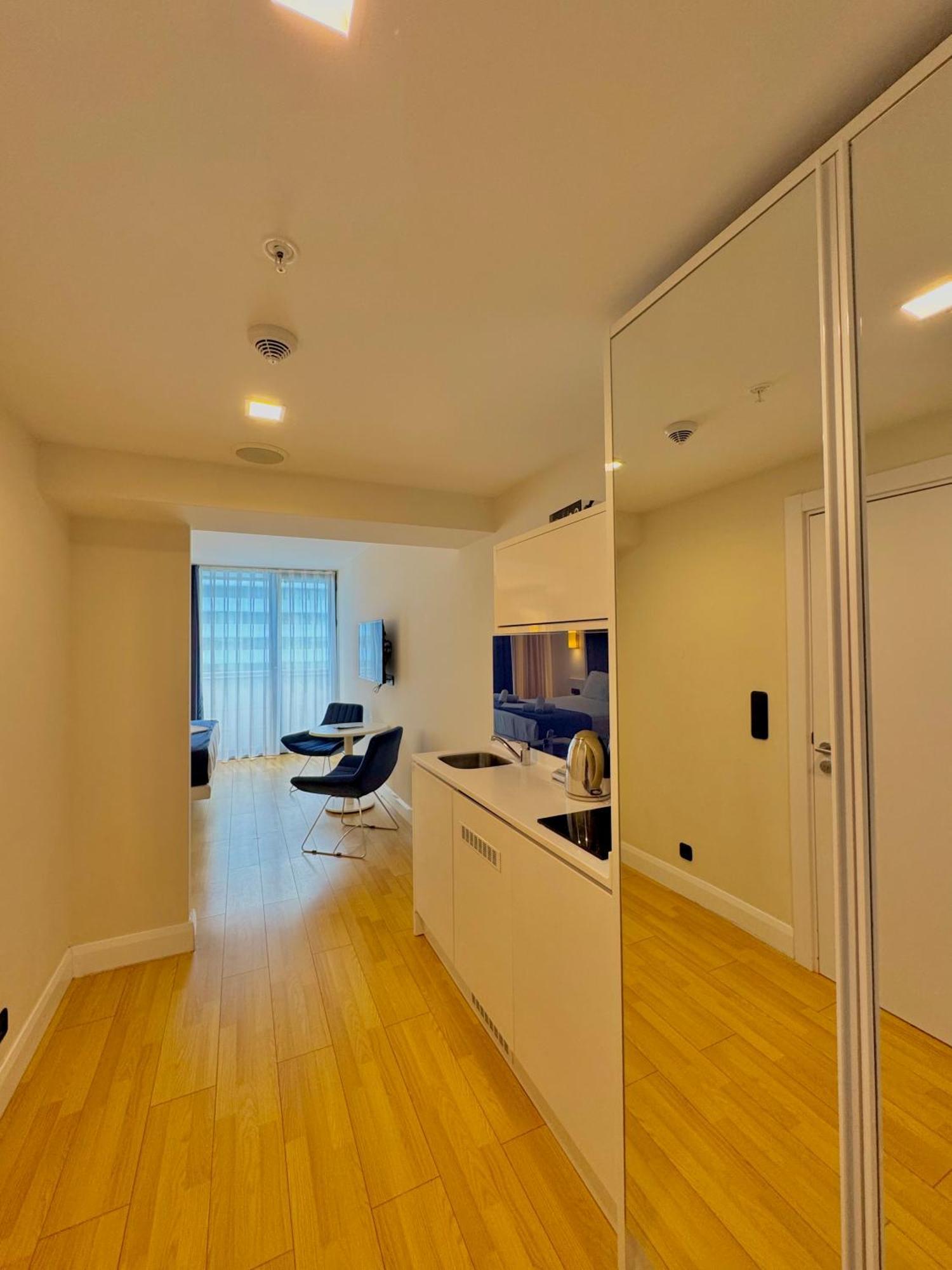Vip Aparthotel Orbi City Sea View Батуми Экстерьер фото
