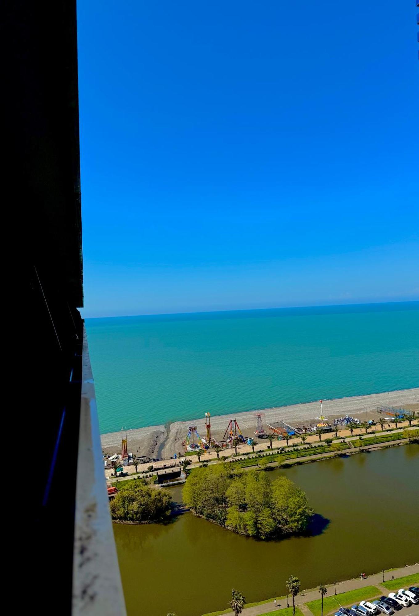 Vip Aparthotel Orbi City Sea View Батуми Экстерьер фото