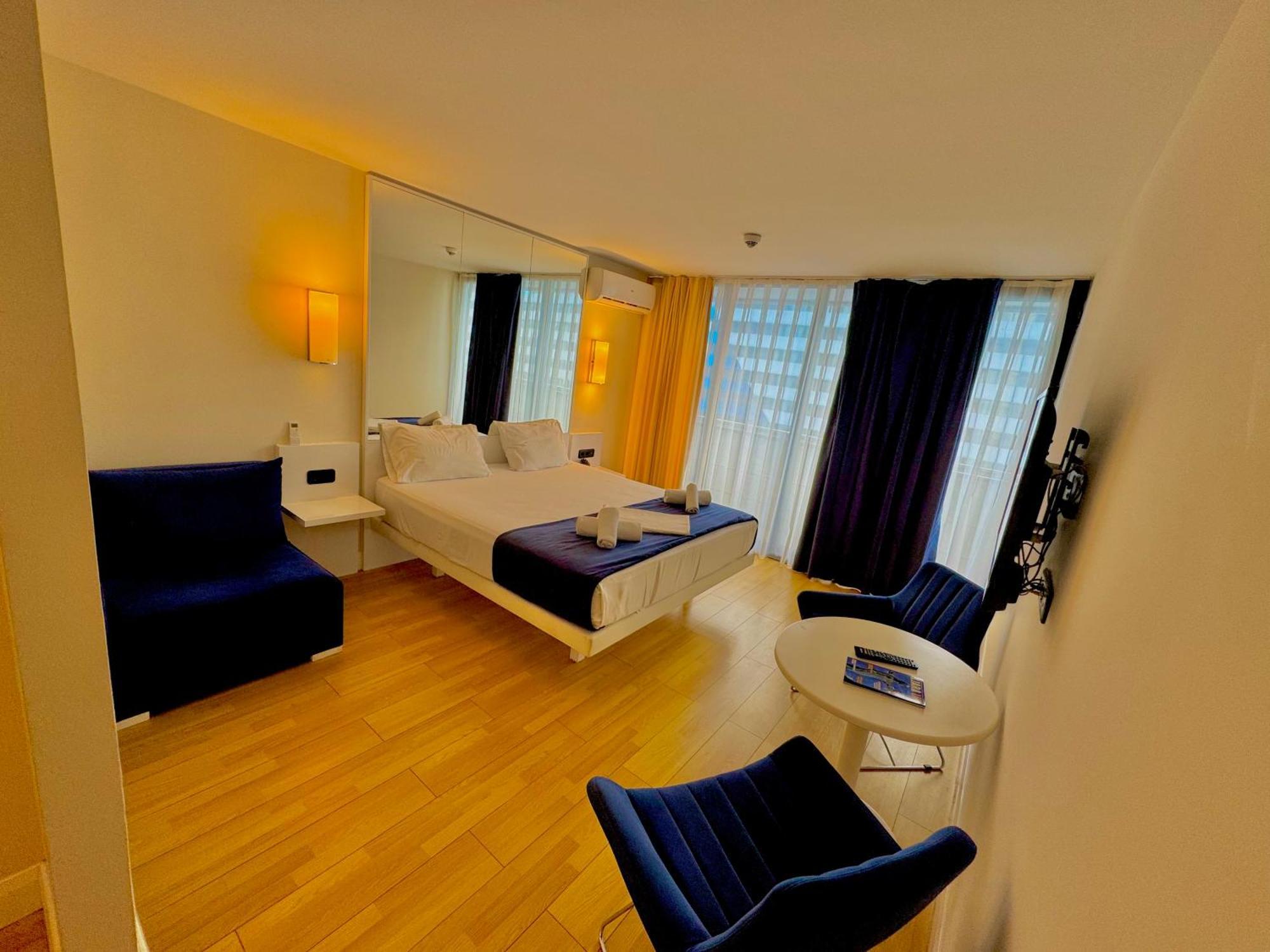 Vip Aparthotel Orbi City Sea View Батуми Экстерьер фото
